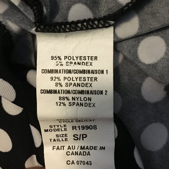 Rockabilly Made in Canada Polka Dot Ruffle and Lace Sleeveless Blouse - Picture 8 of 13